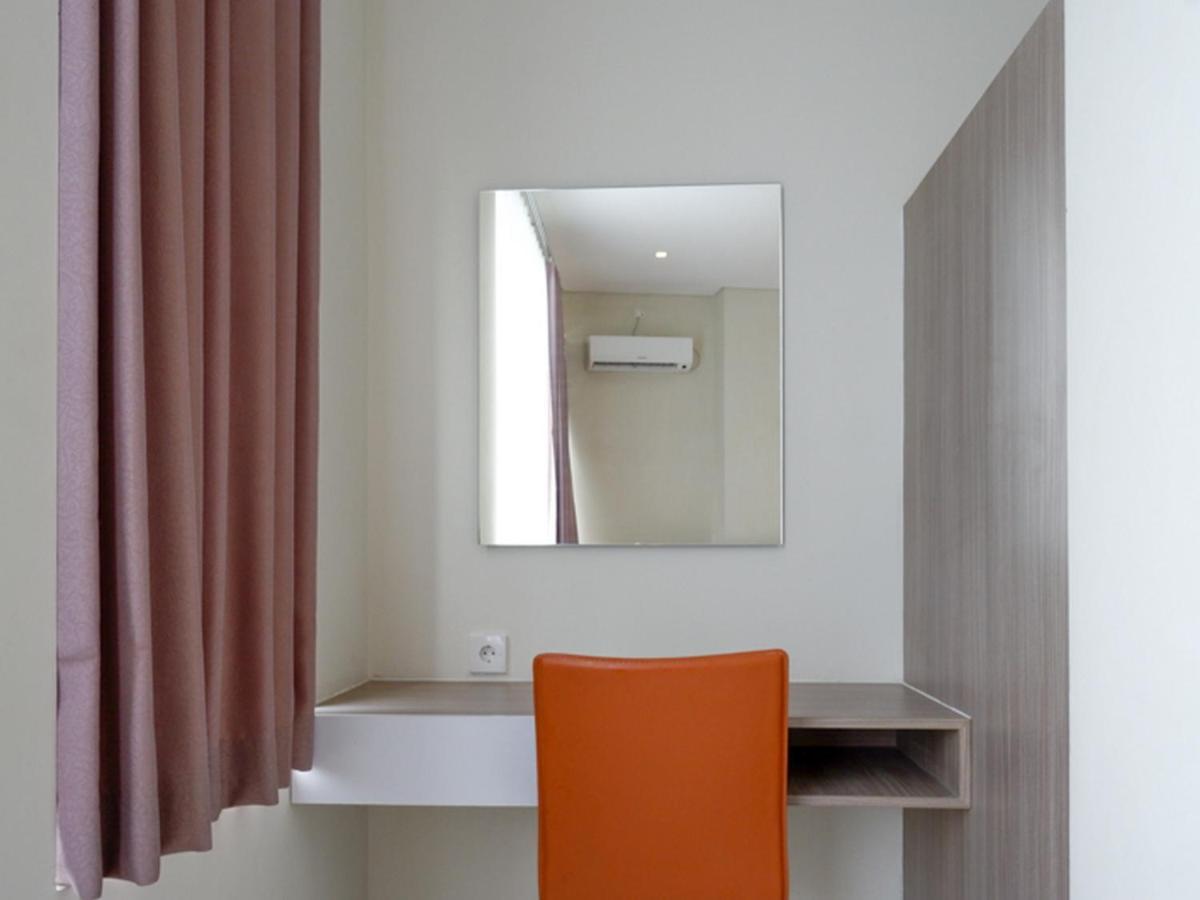 Hotel Reddoorz Near Exit Tol Banyumanik 2 à Srondolwetan Extérieur photo
